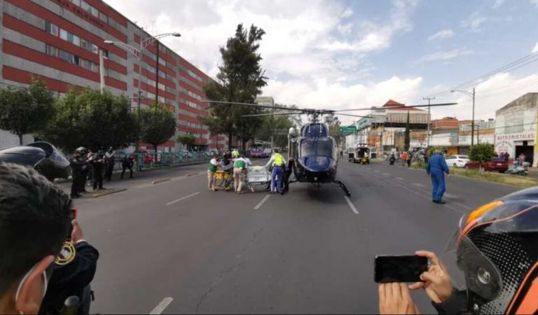 Cóndor aterriza en Reforma para traslado de recién nacido al hospital